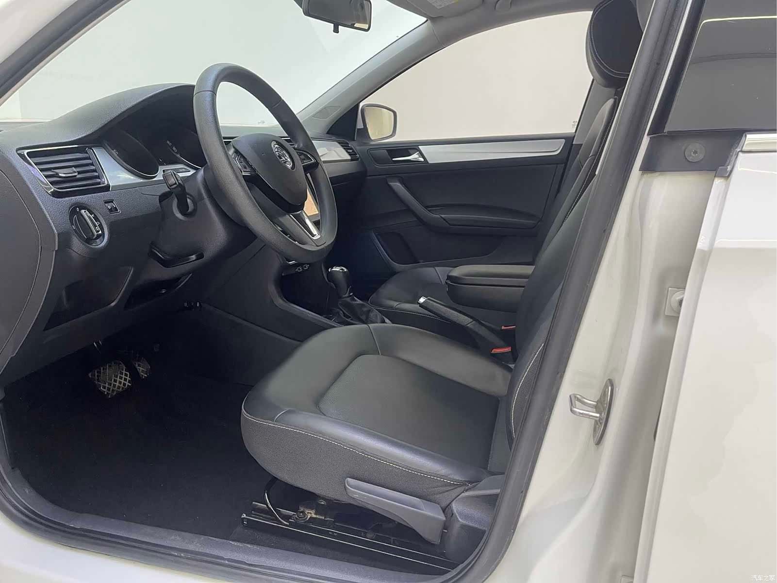 Skoda Rapid, 2022 7