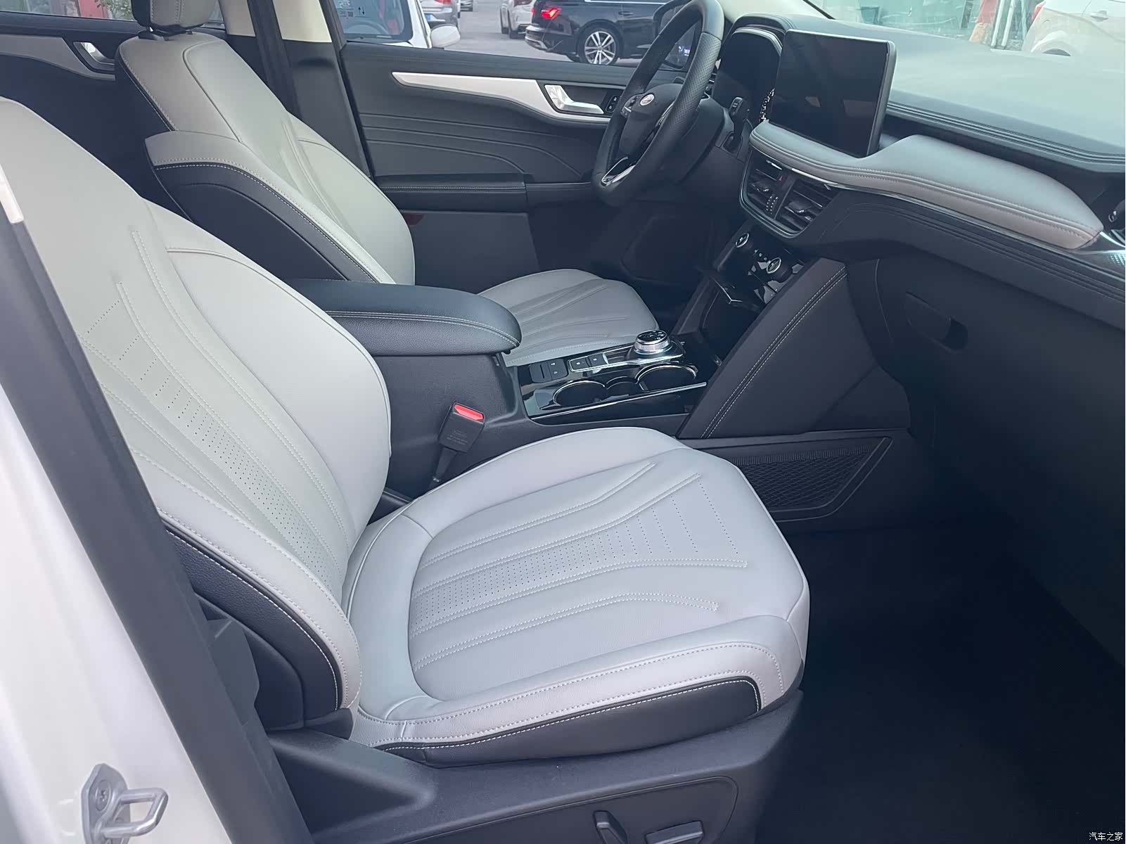 Ford Escape, 2024 6