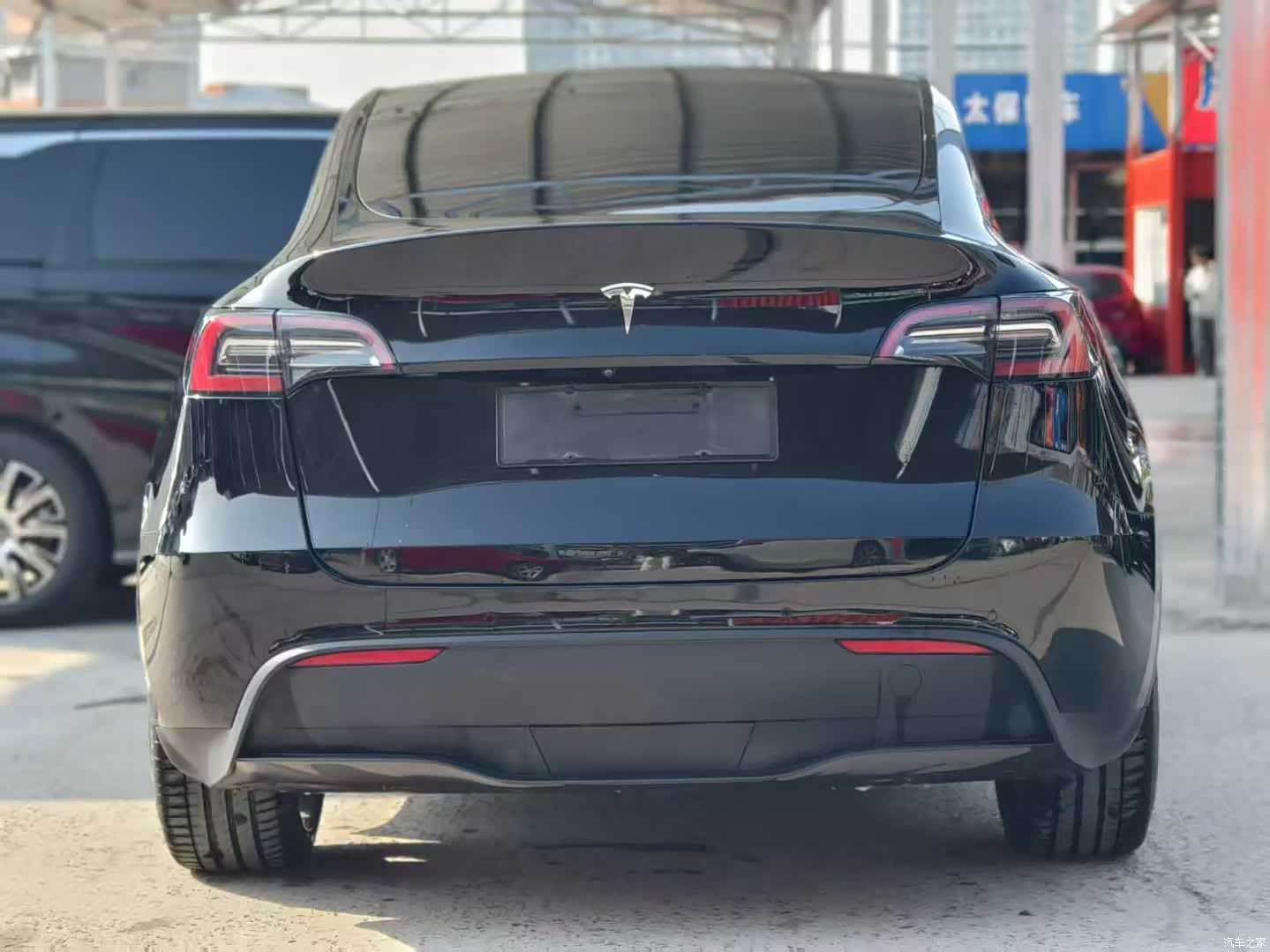 Tesla Model Y, 2023 8
