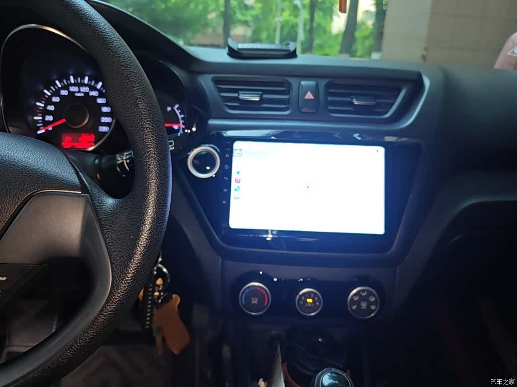 Kia K2, 2015 6
