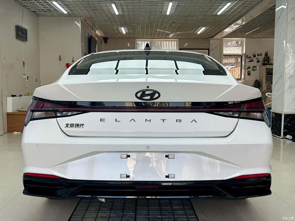 Hyundai Elantra, 2022 все фото