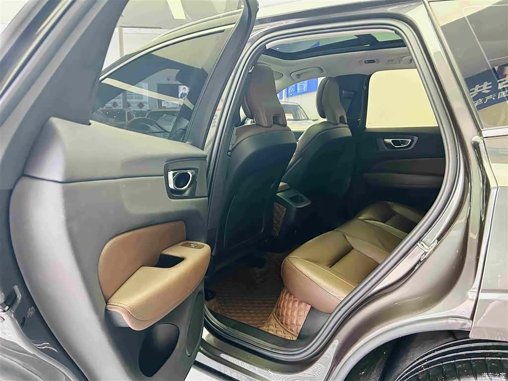 Volvo XC60, 2019 23