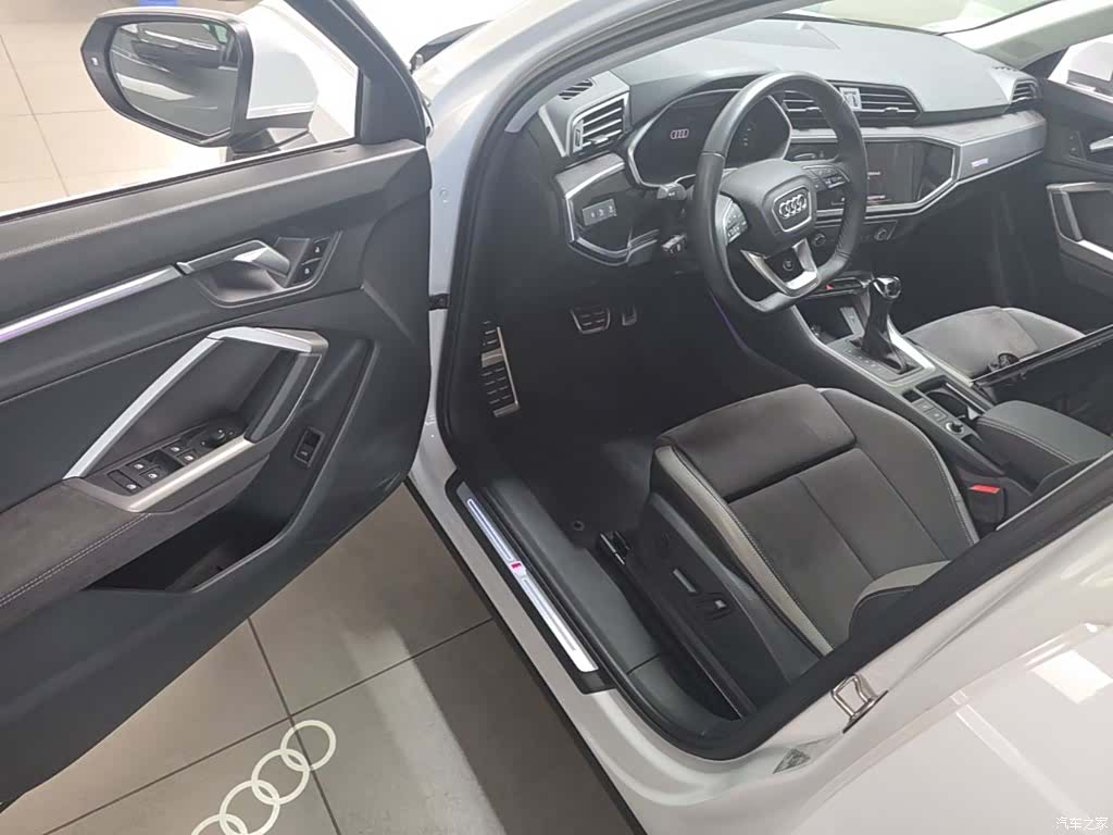Audi Q3, 2023 23