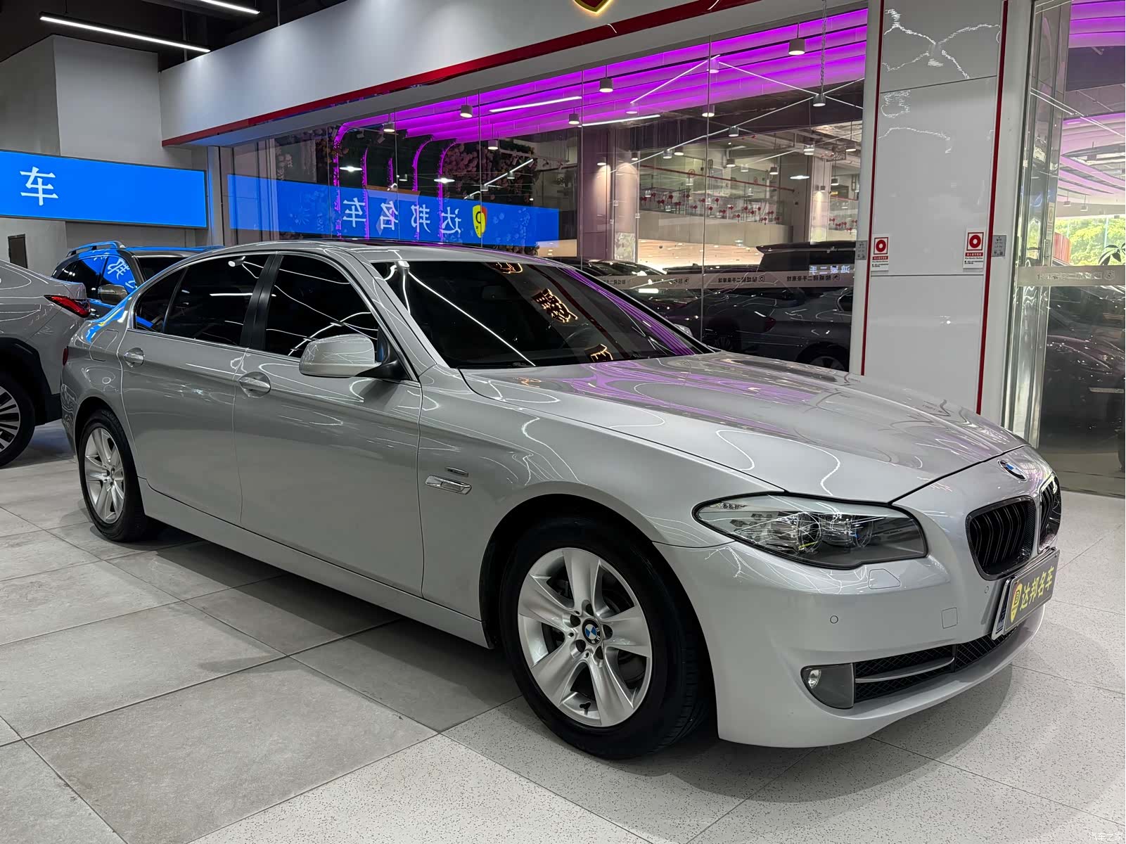 BMW 5 Series, 2011 4