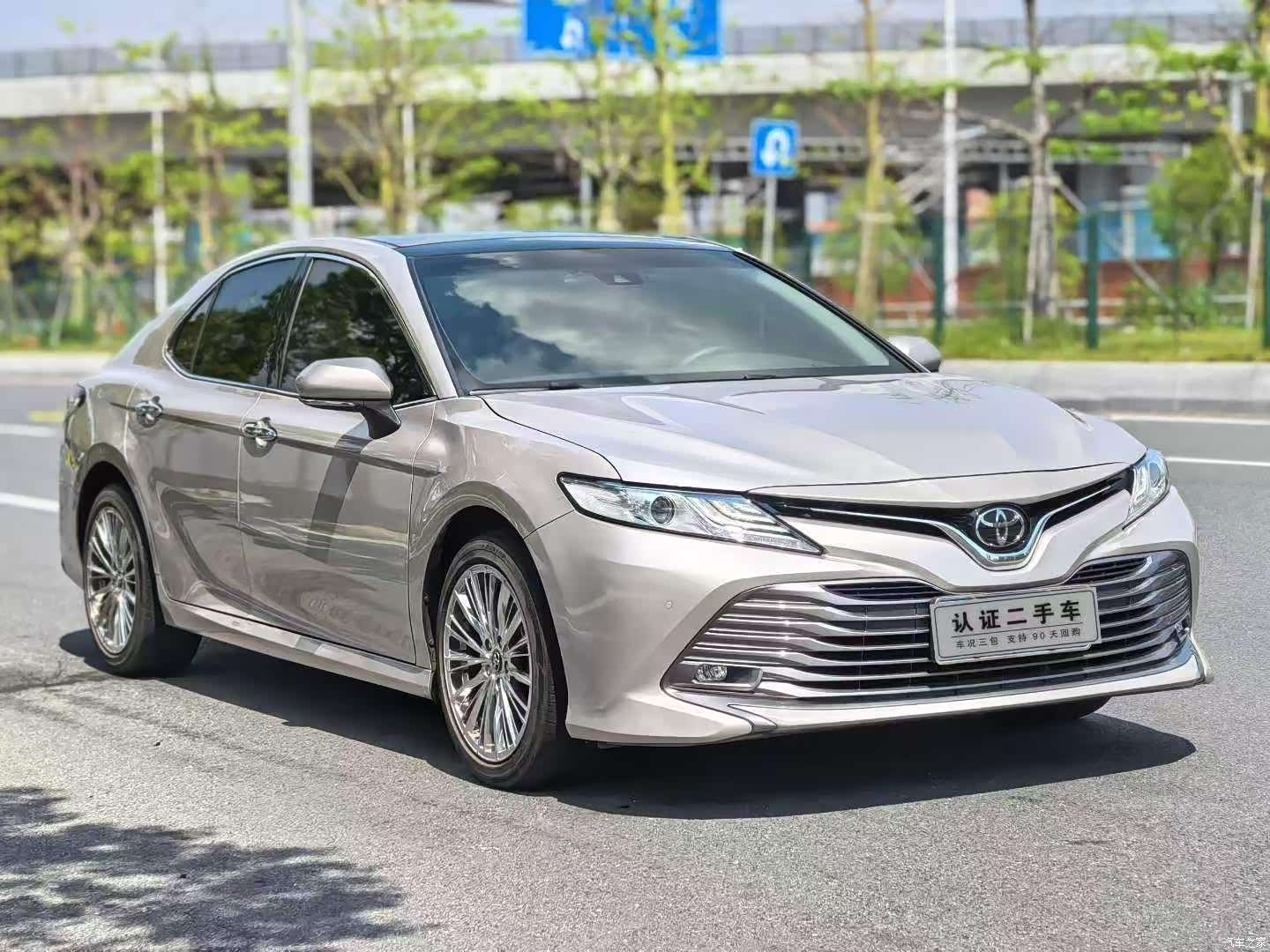 Toyota Camry, 2020 3