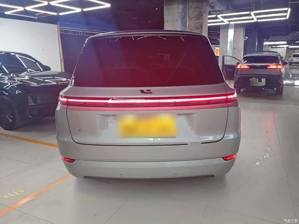 Li Auto L9, 2024 6