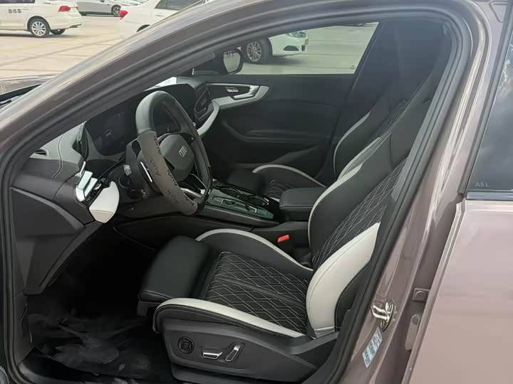 Audi A5L 2026 2.0T ran qing xing chi ban