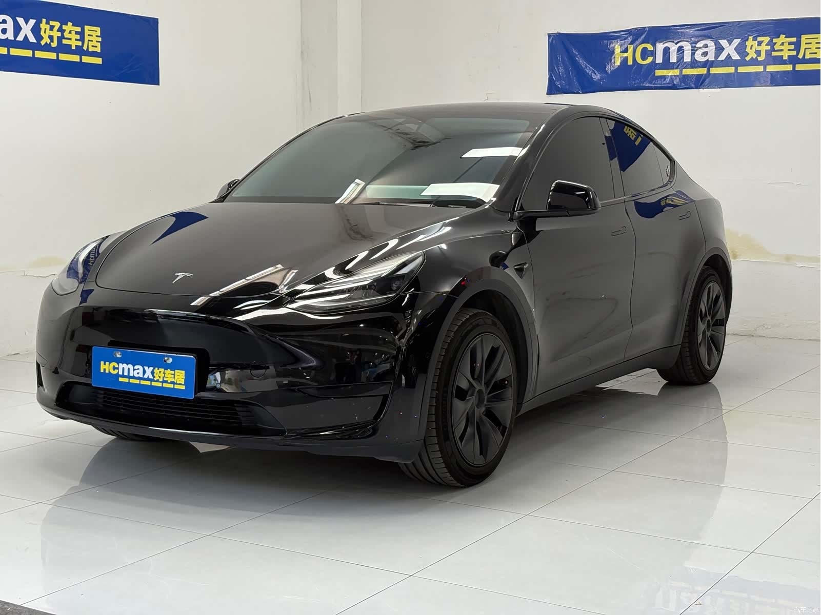 Tesla Model Y, 2023 1