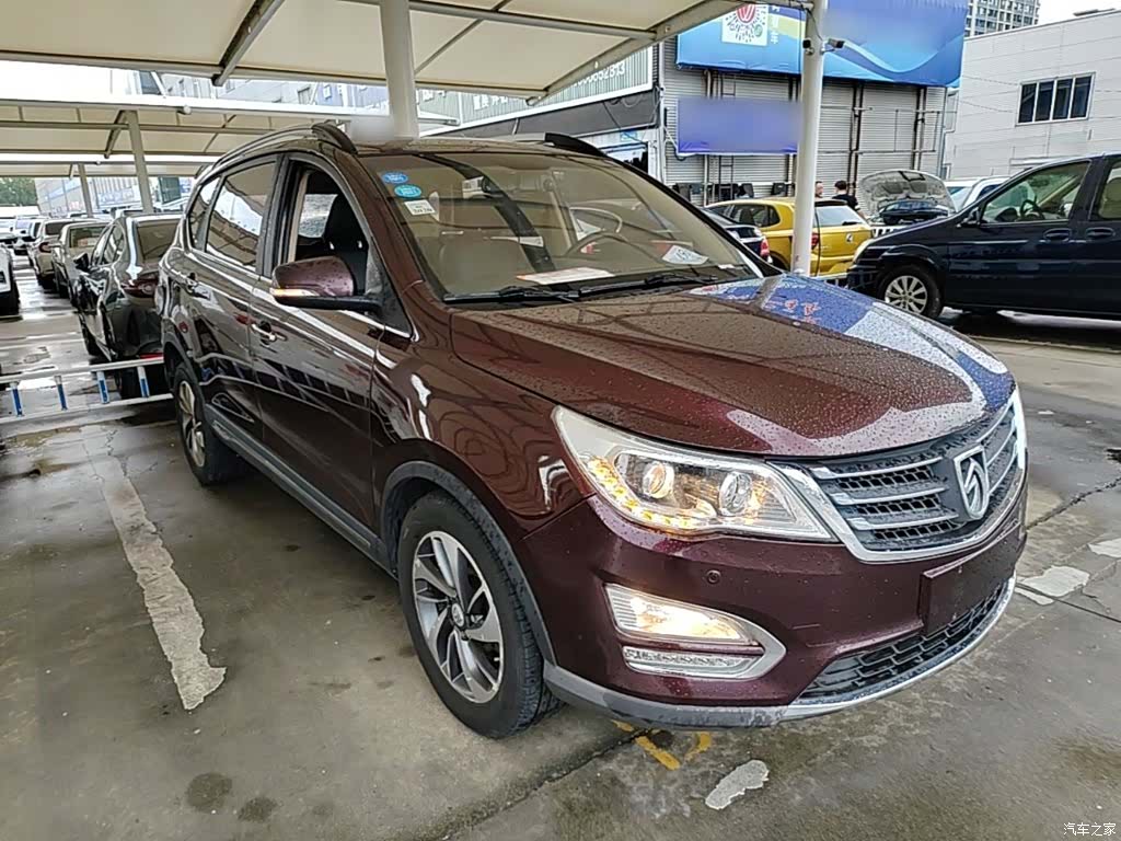 Wuling 560, 2016 4
