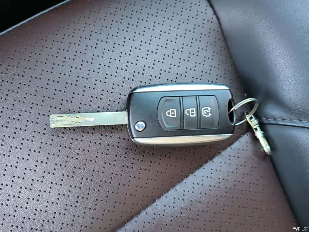 DongFeng S560, 2023 9