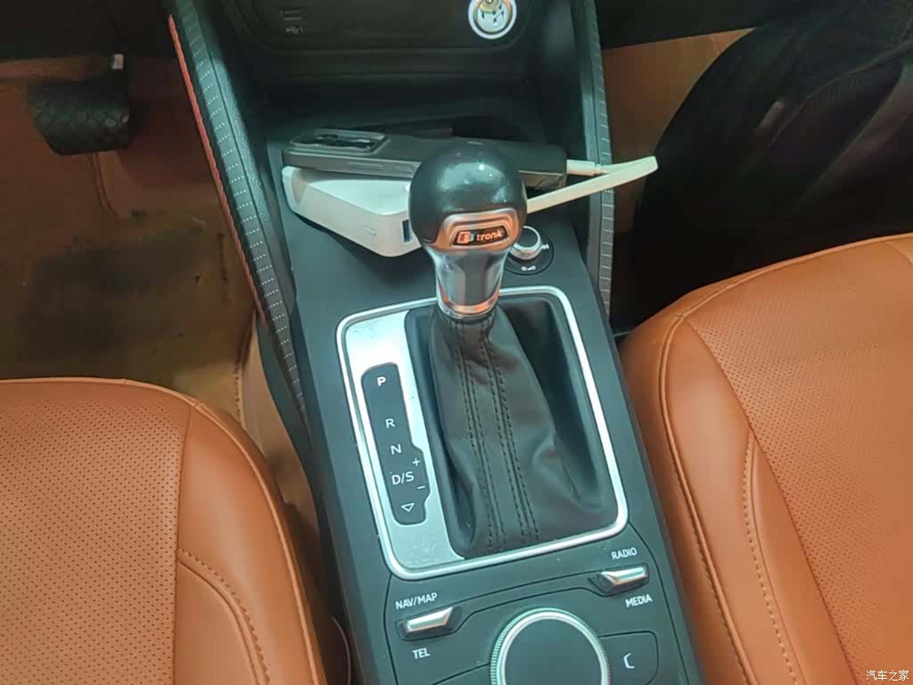 Audi Q2L, 2019 14
