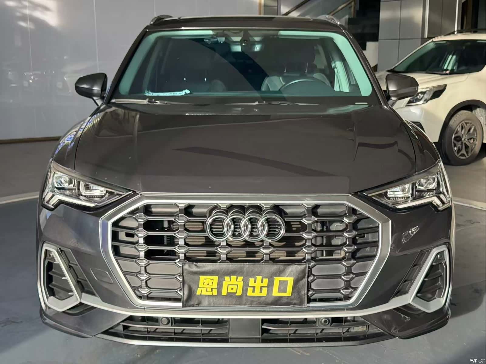 Audi Q3, 2022 2