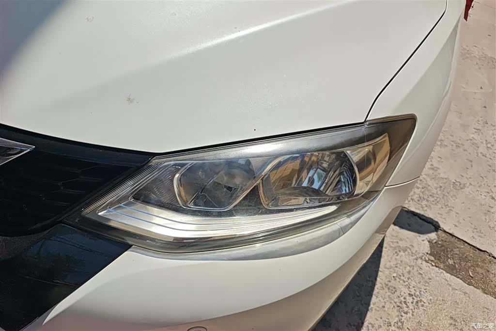 Nissan Tiida, 2016 все фото