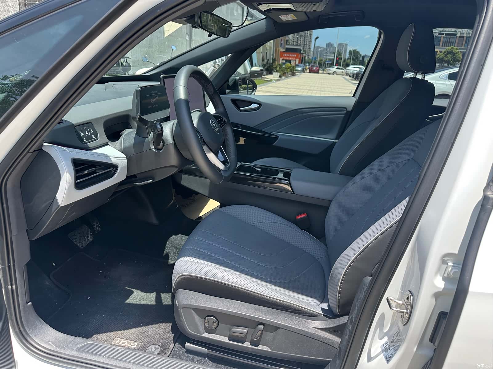 Volkswagen ID.3, 2025 все фото