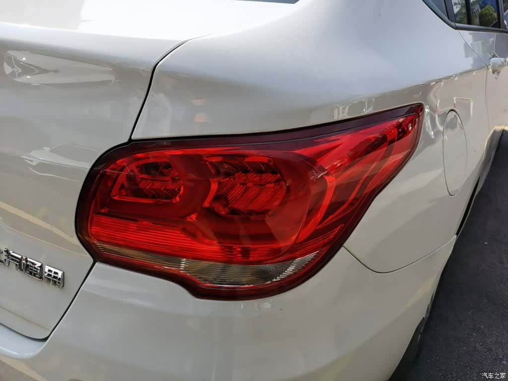 Chevrolet 320, 2018 8