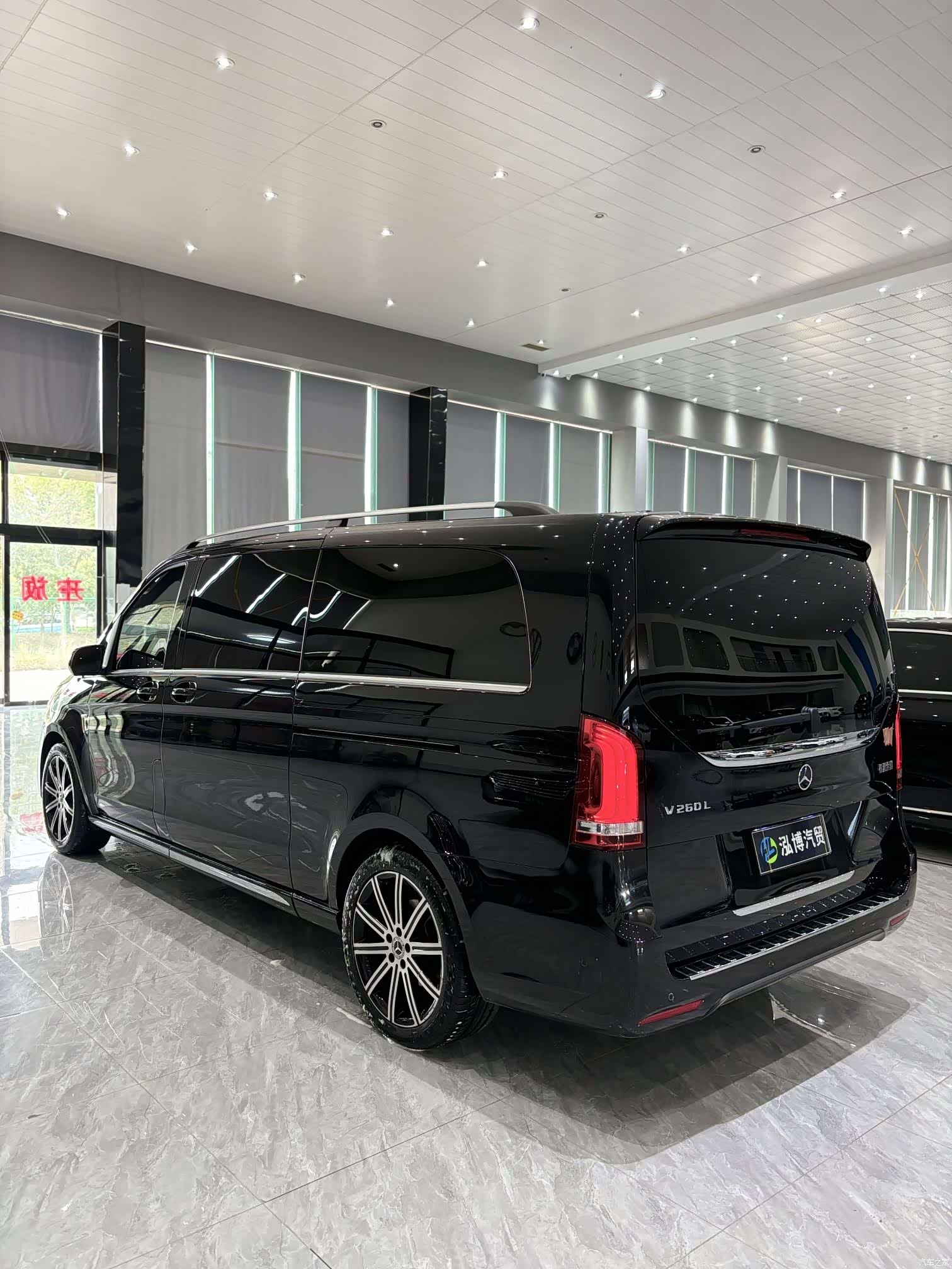 Mercedes-Benz V-Class, 2023 11