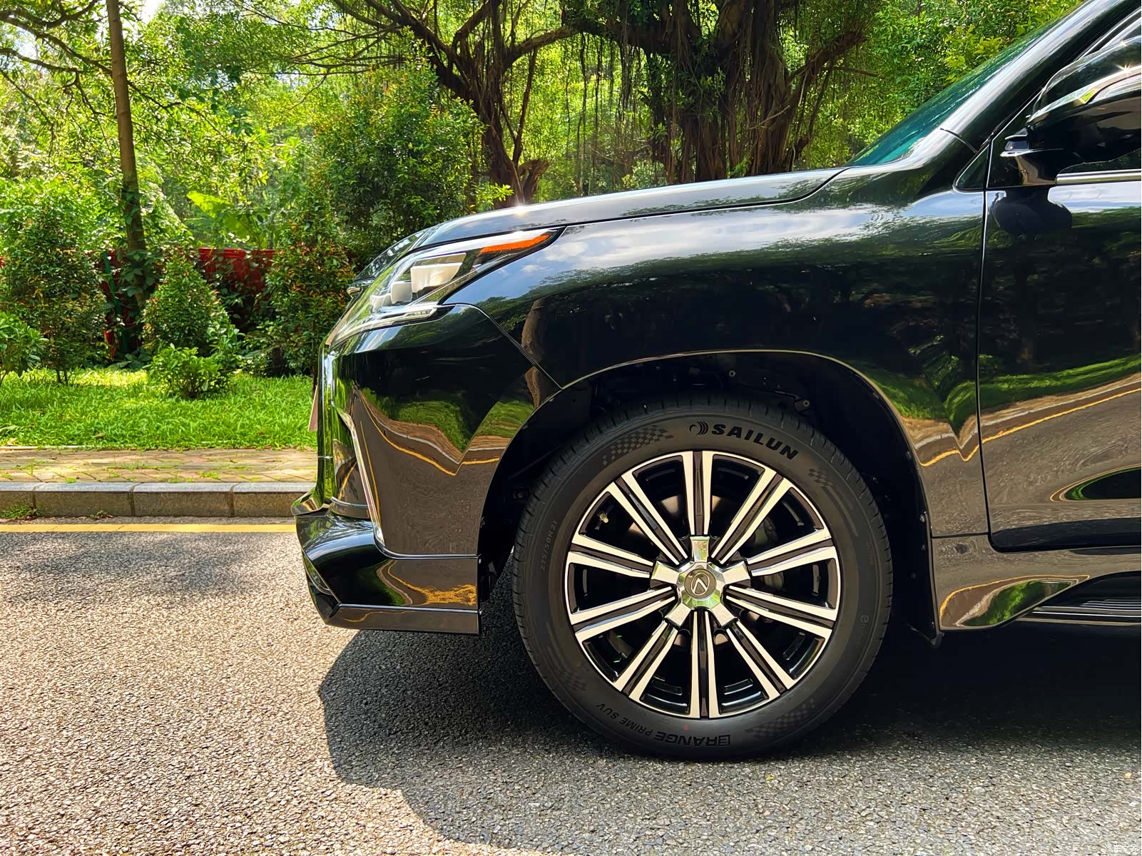Lexus LX, 2019 16