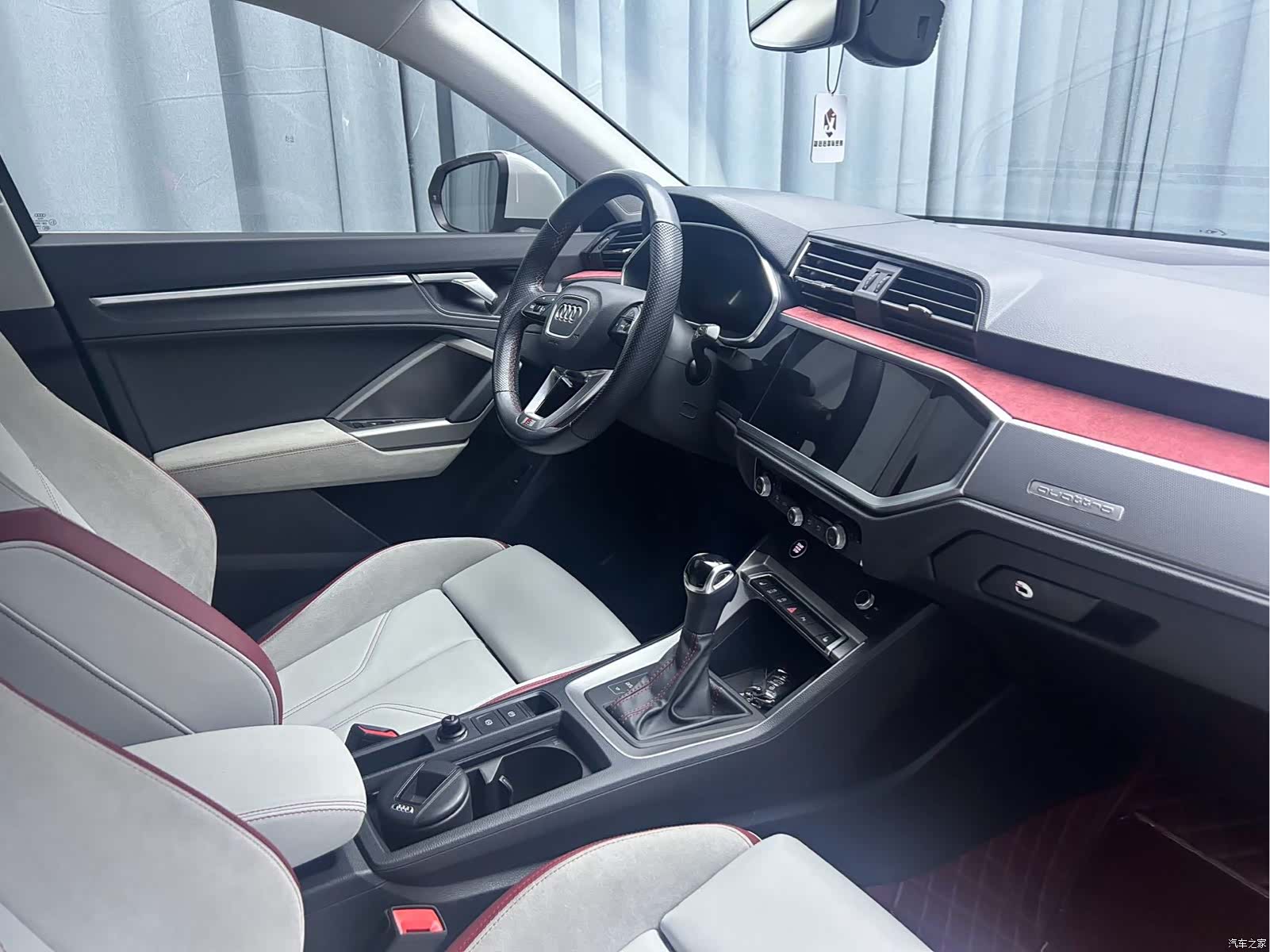 Audi Q3, 2022 14