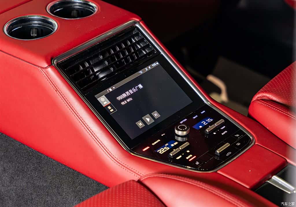 Porsche Panamera, 2023 13