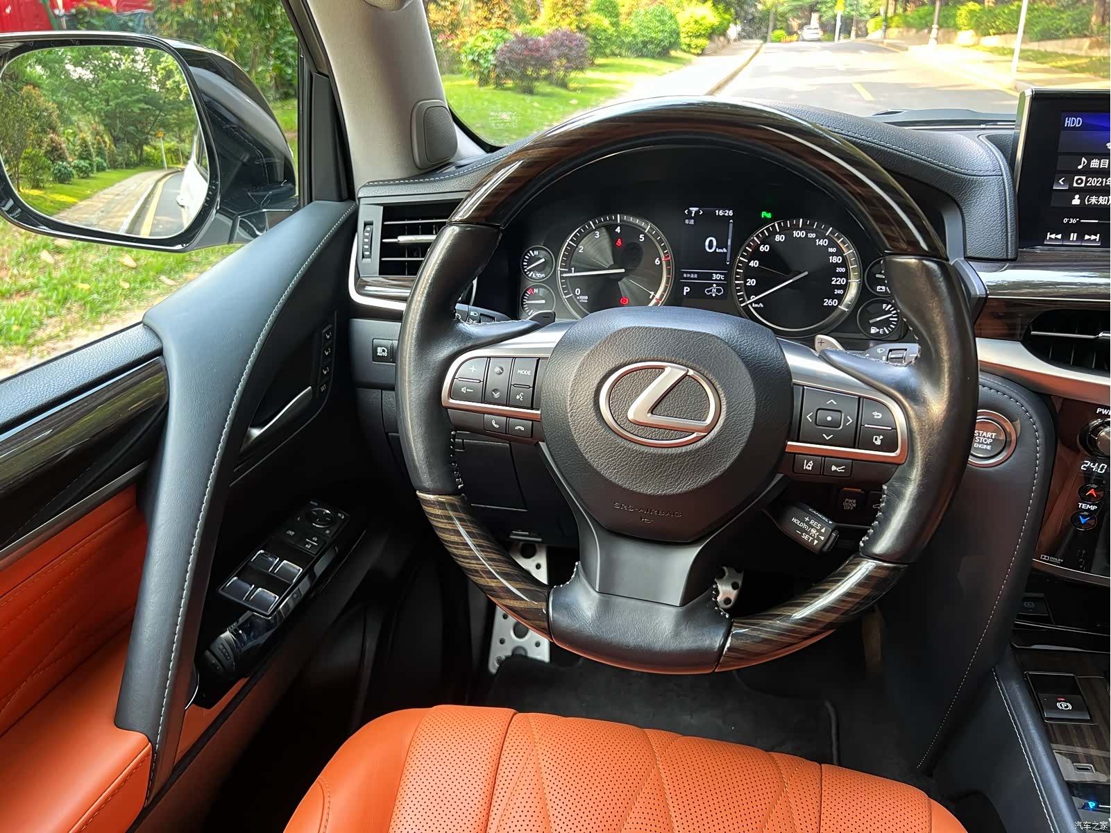 Lexus LX, 2018 7