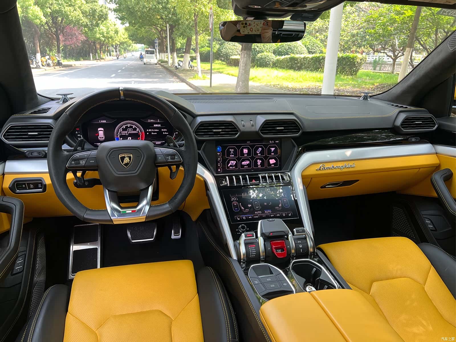 Lamborghini Urus, 2019 13