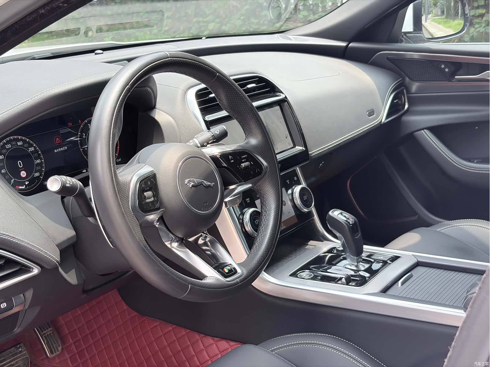 Land Rover XEL, 2023 16