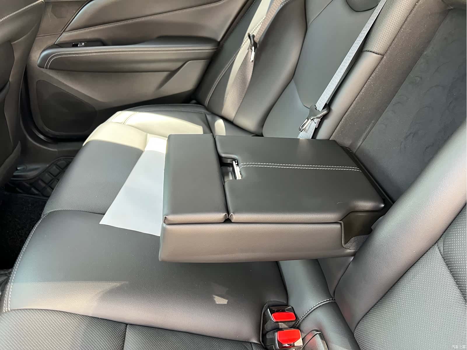Cadillac CT4, 2021 16
