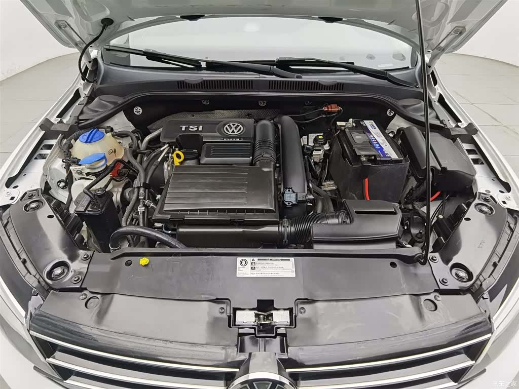 Volkswagen Sagitar, 2018 6
