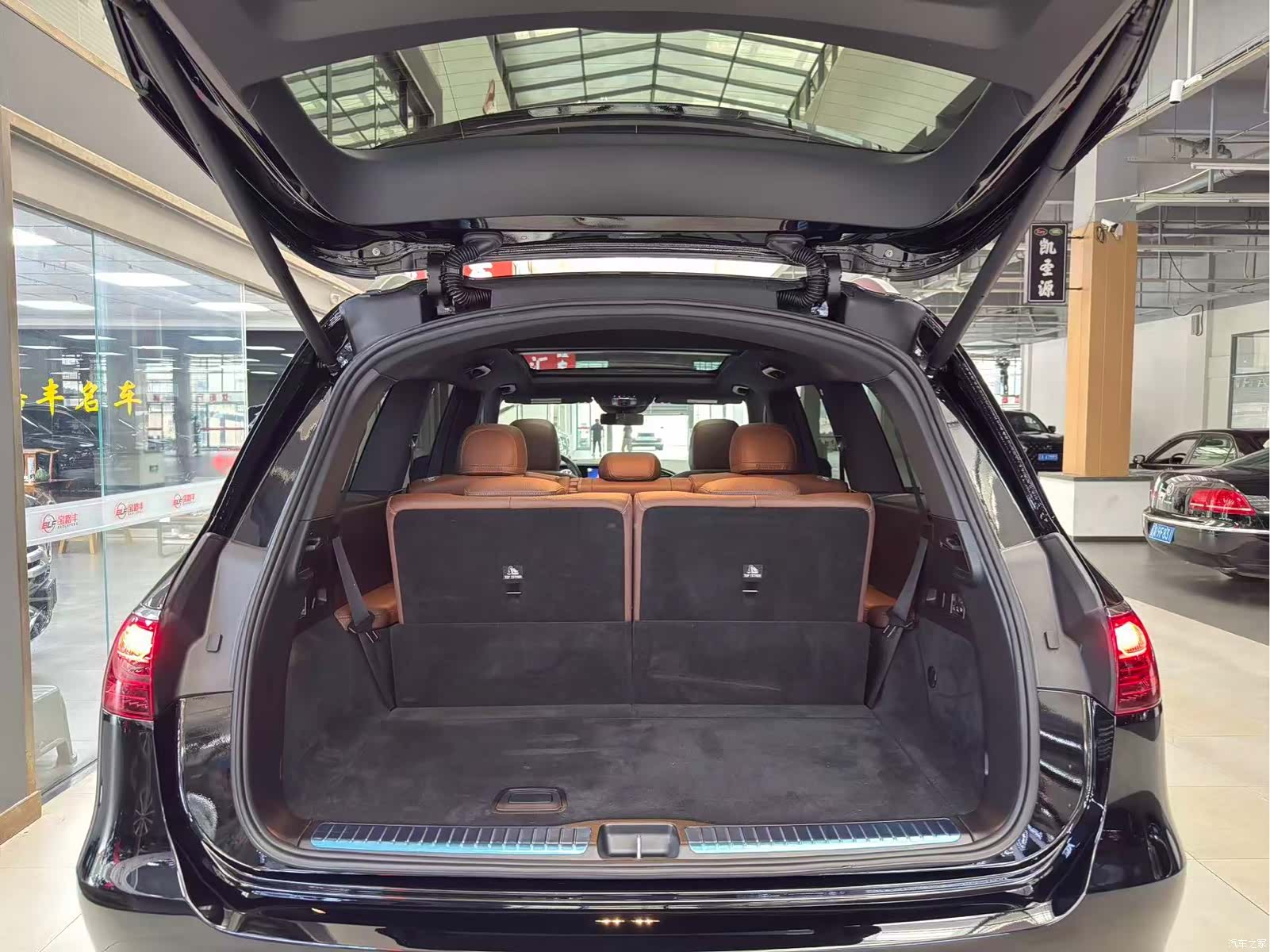 Mercedes-Benz GLS, 2025 15