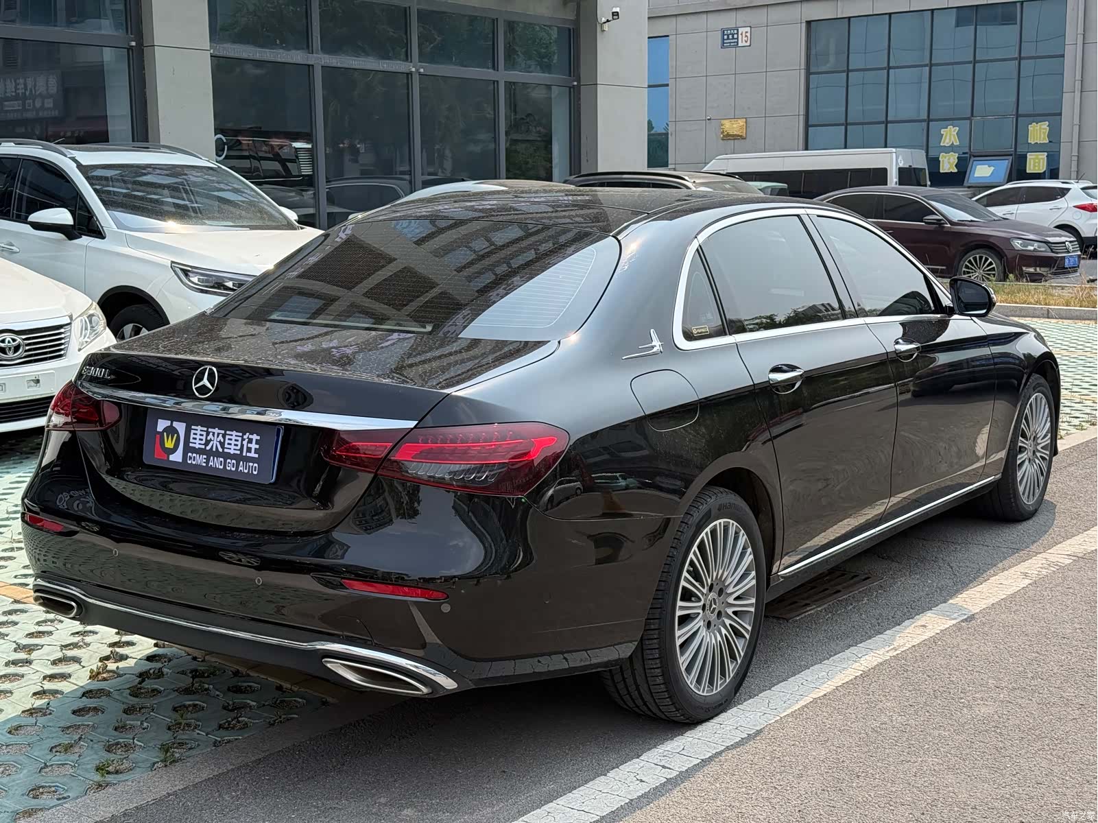 Mercedes-Benz E-Class, 2023 4