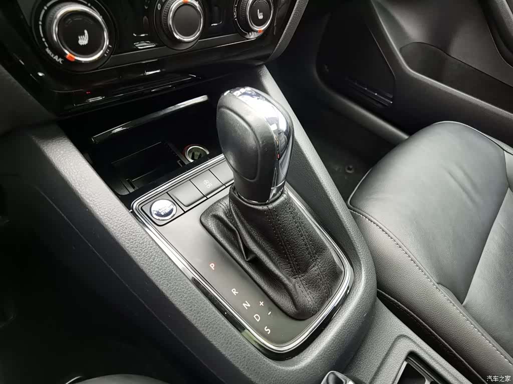 Volkswagen Sagitar, 2018 13