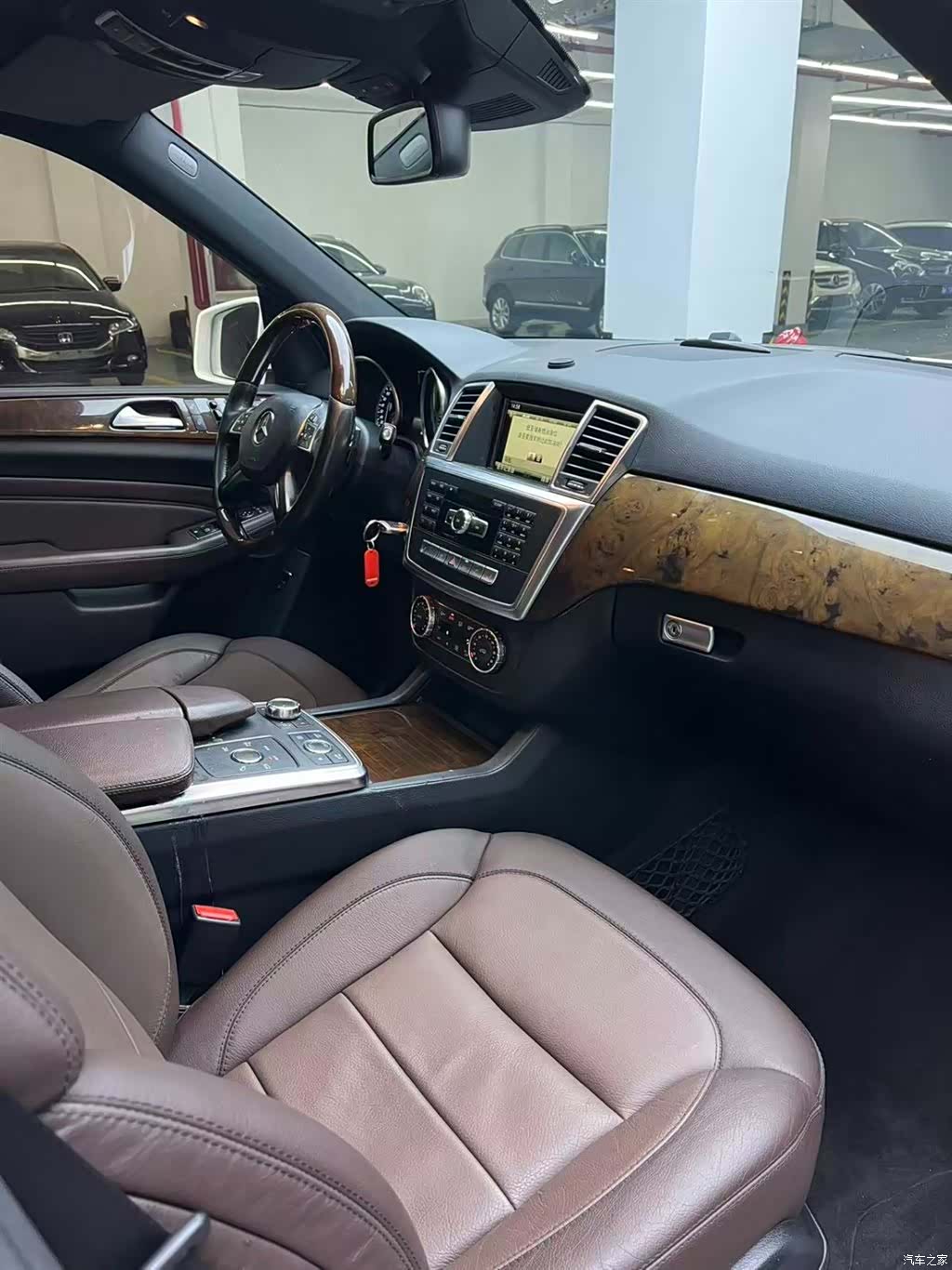 Mercedes-Benz M-Class, 2015 8
