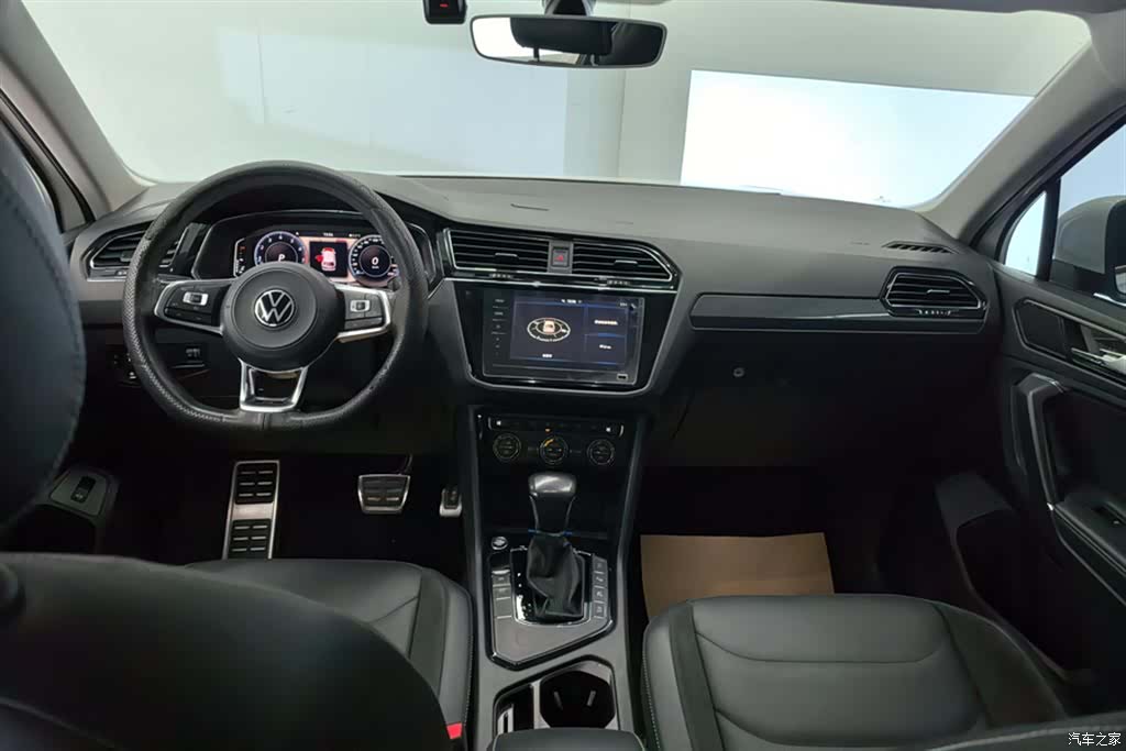 Volkswagen Tiguan L, 2021 12