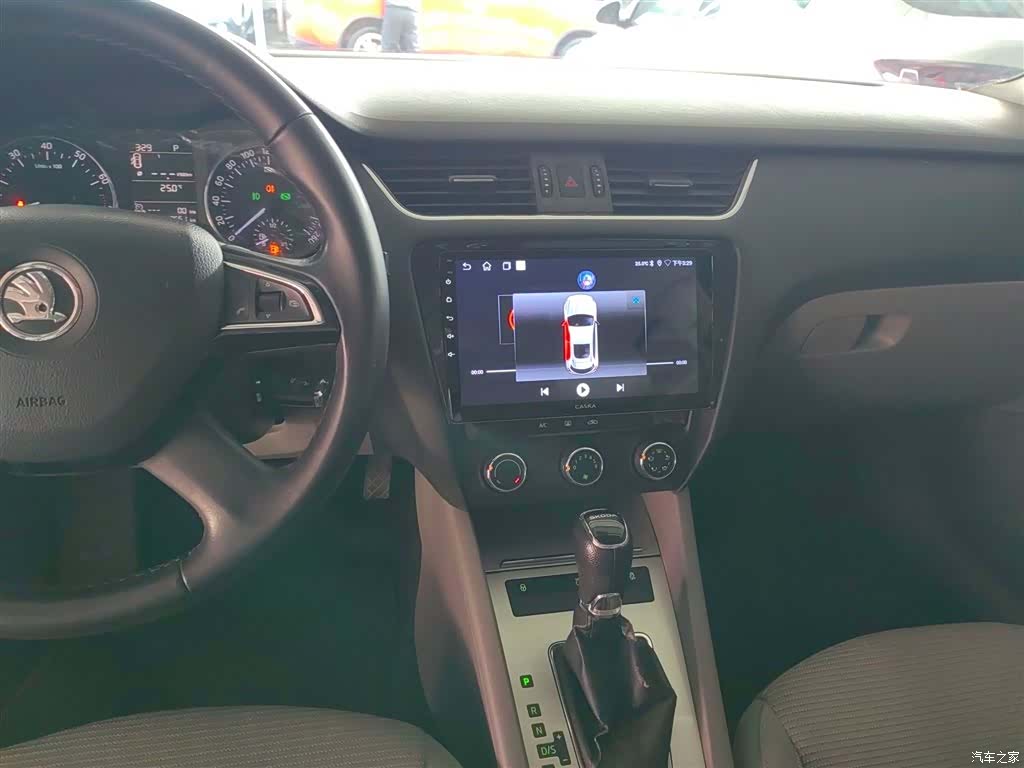 Skoda Octavia, 2014 9