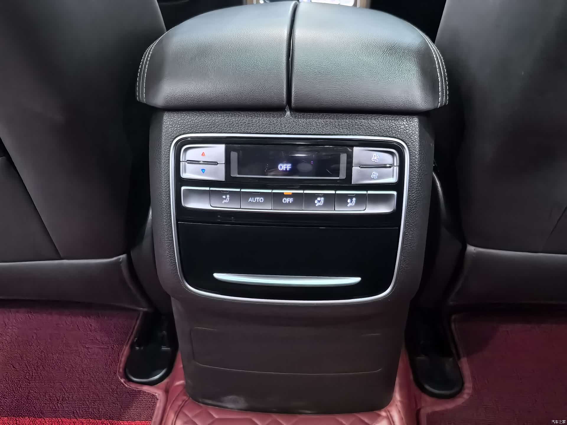 Roewe RX8, 2021 9