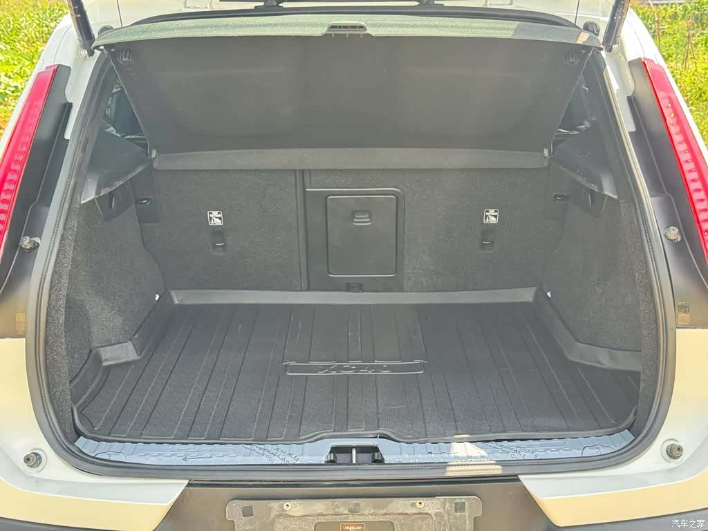 Volvo XC40, 2024 11