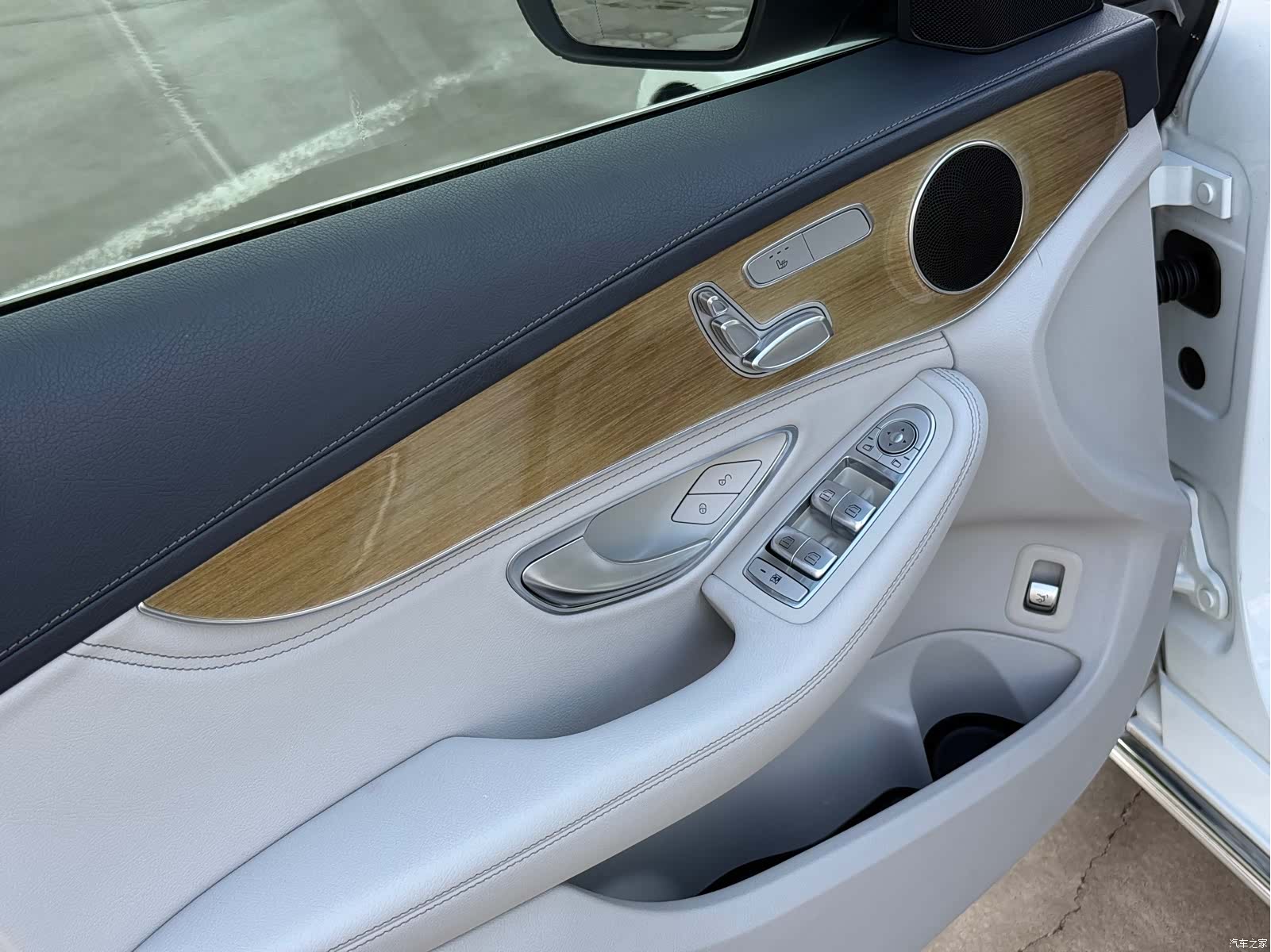 Mercedes-Benz C-Class, 2015 17