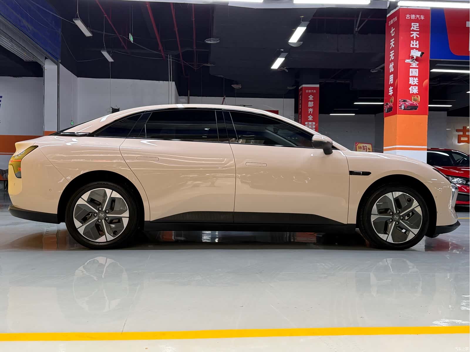 Xpeng Mona M03, 2025 4