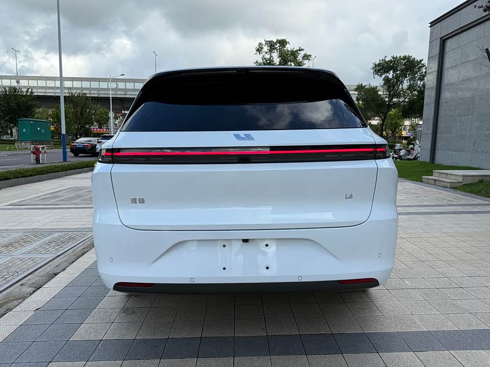 Li Auto Ideal L6