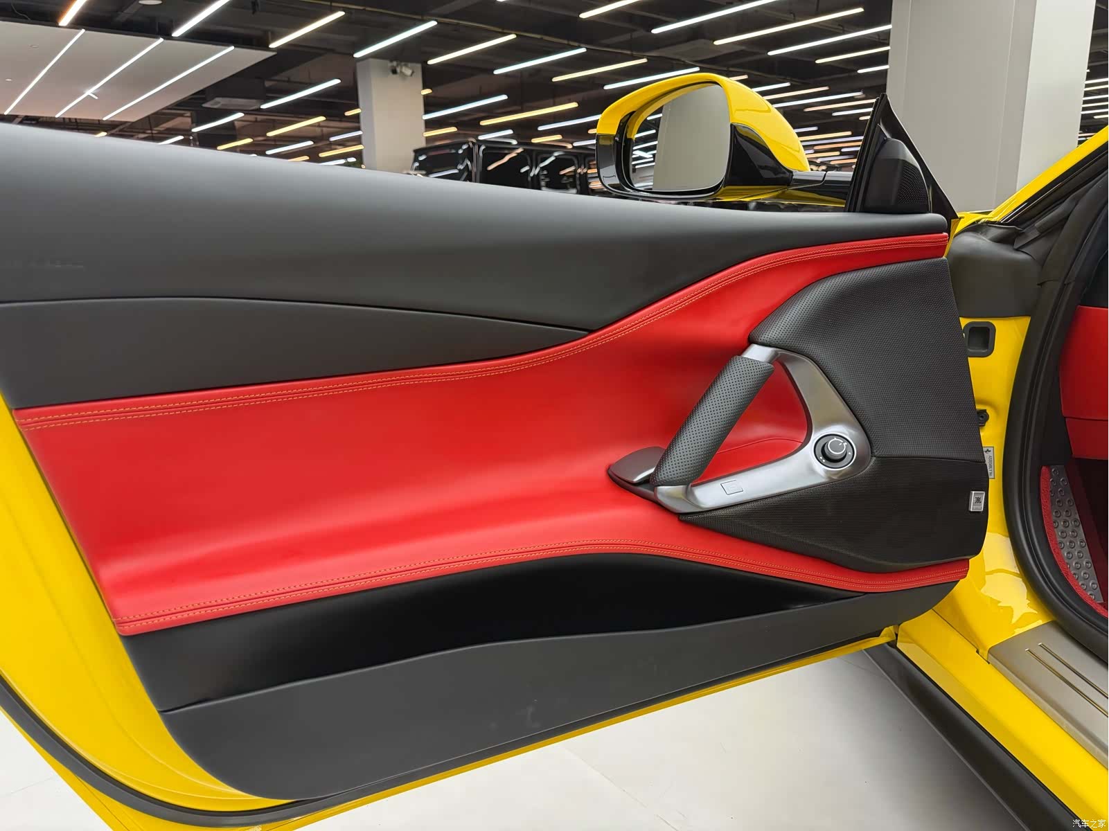Ferrari 812, 2018 17