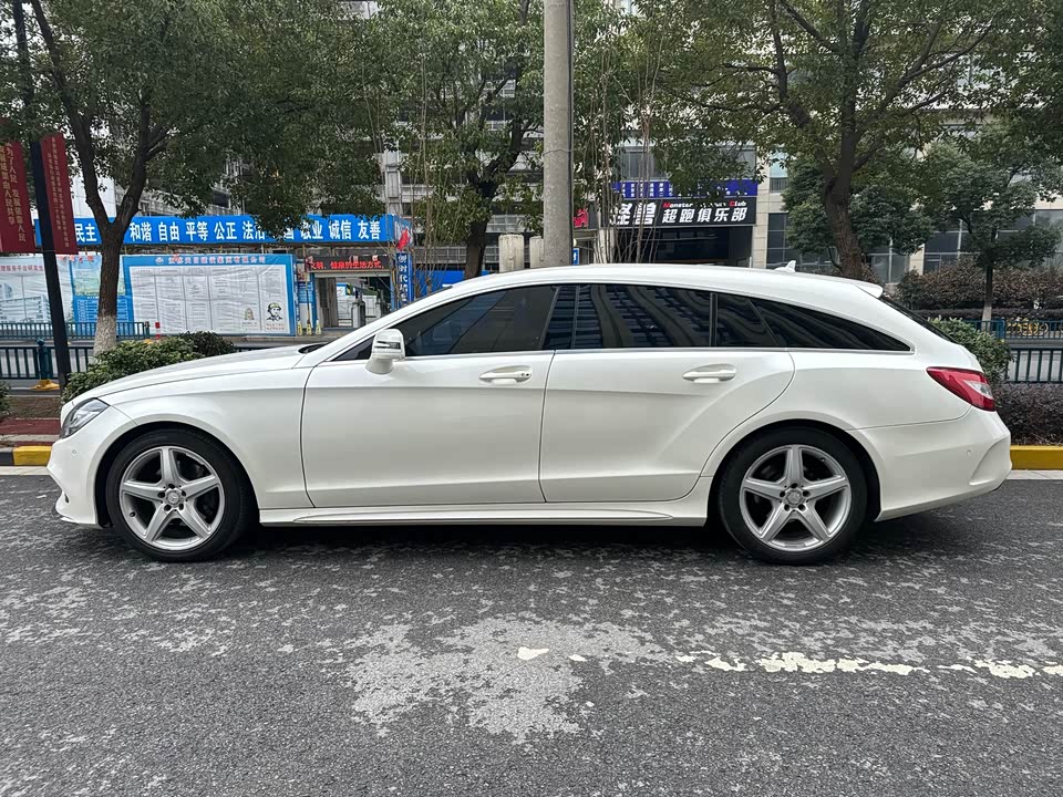 Mercedes-Benz CLS