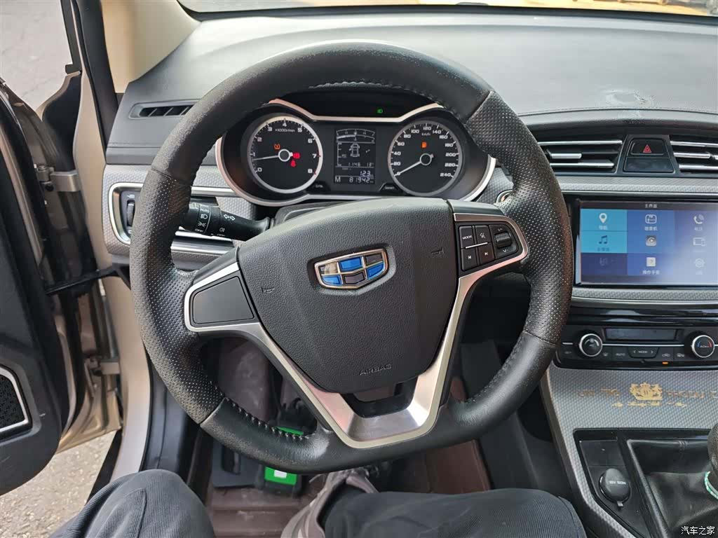 Geely Emgrand, 2017 11