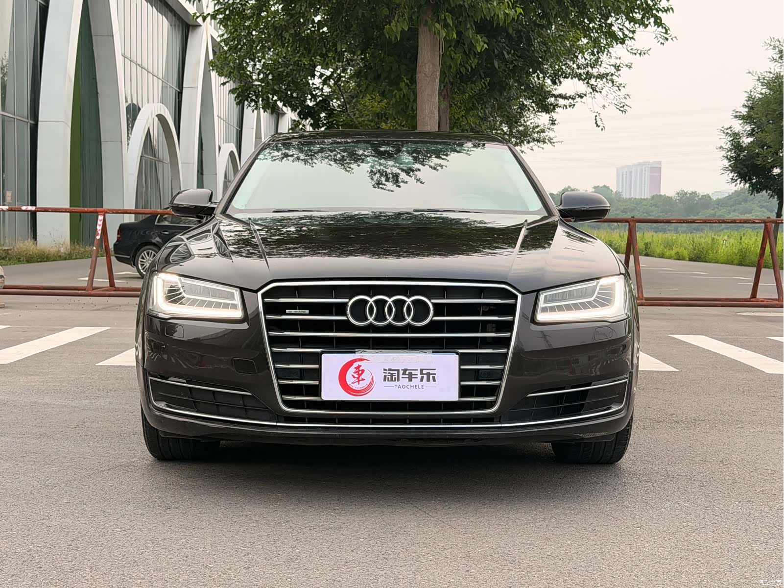 Audi A8L, 2017 1
