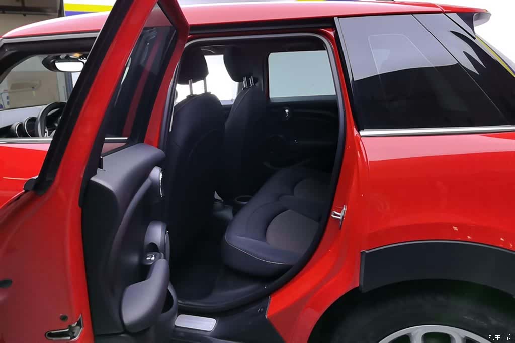 Mini ONE, 2019 11