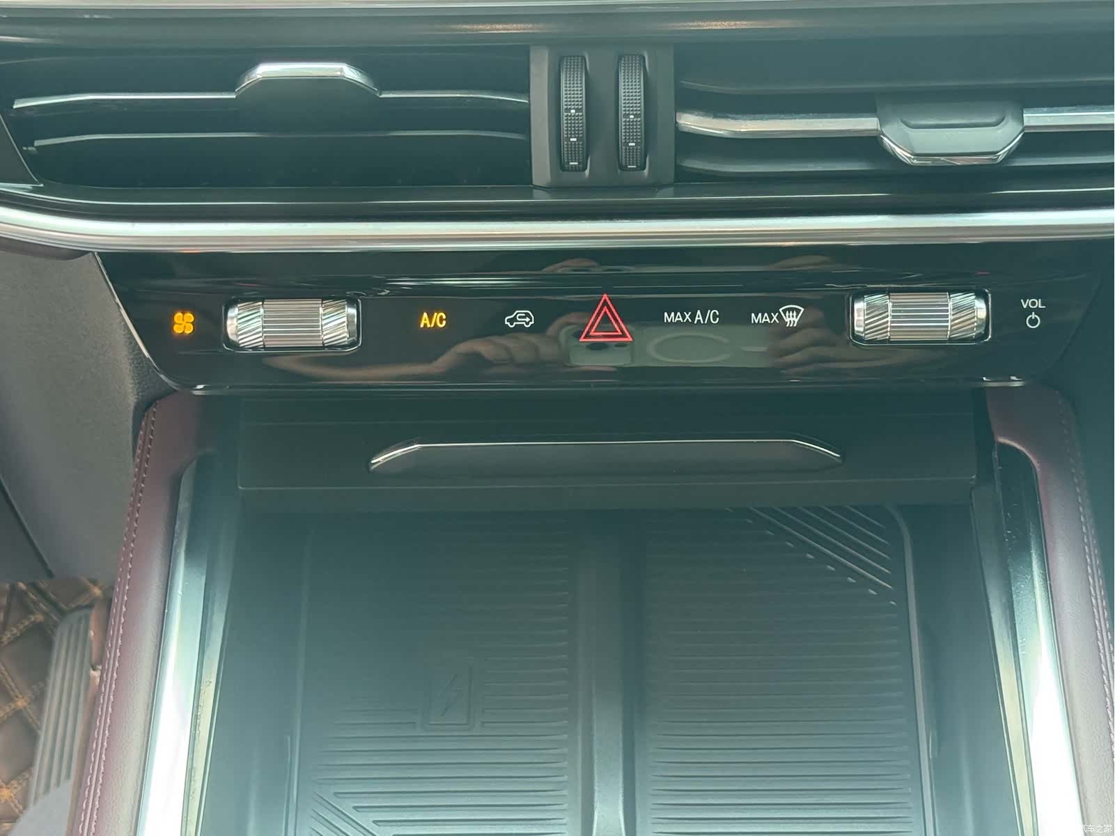 Ford Explorer, 2024 15