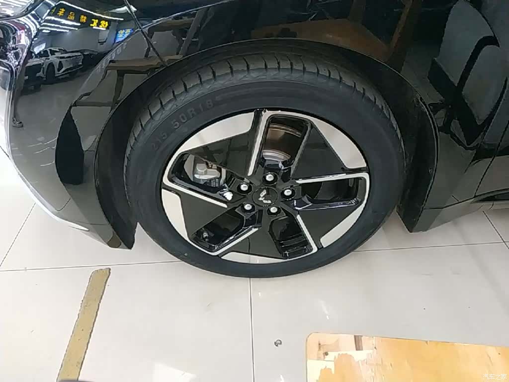 Wuling Starlight, 2025 23