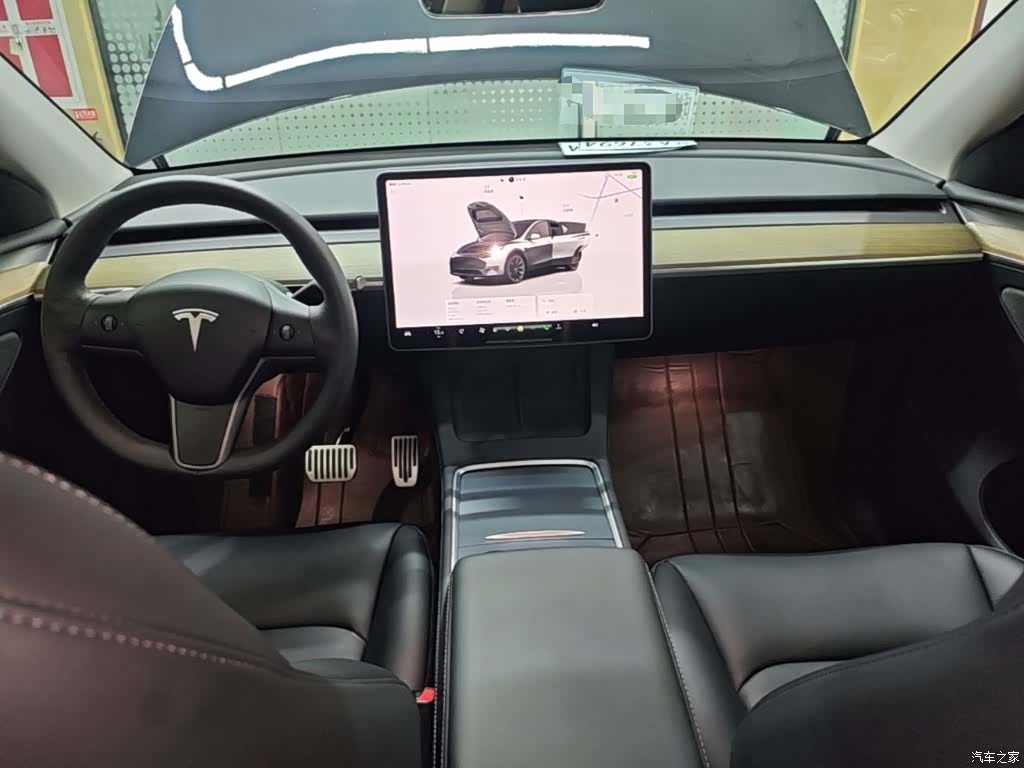 Tesla Model Y, 2022 10