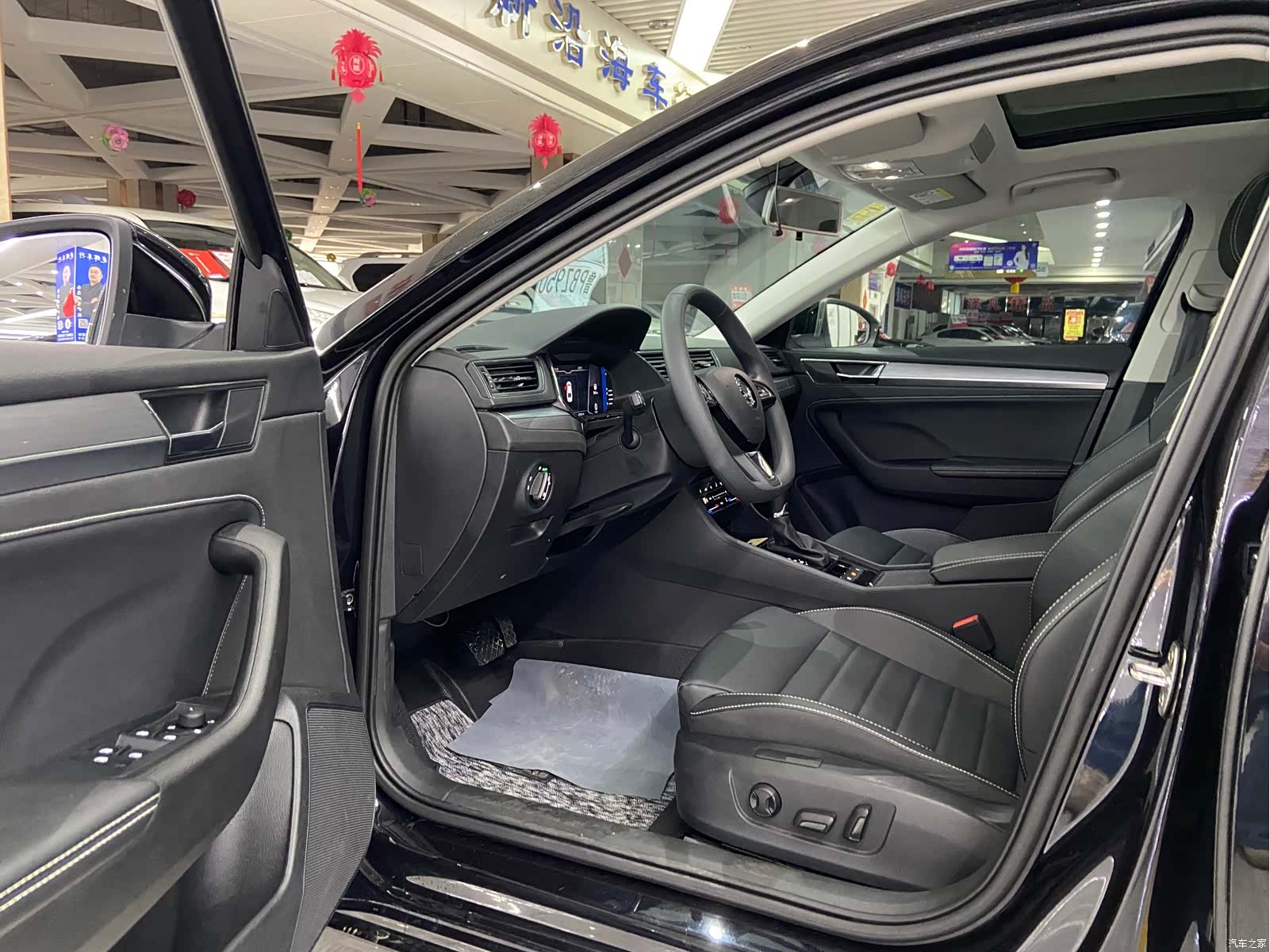Skoda Superb, 2022 7