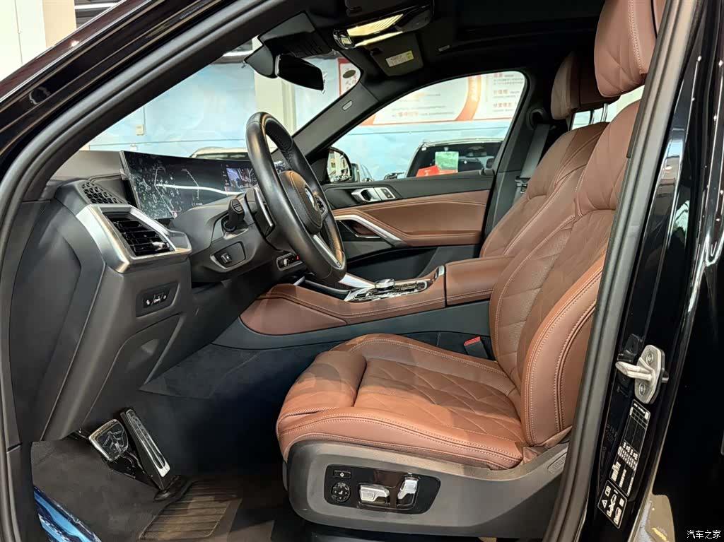 BMW X6, 2025 12