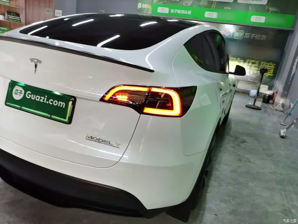 Tesla Model Y, 2022 8